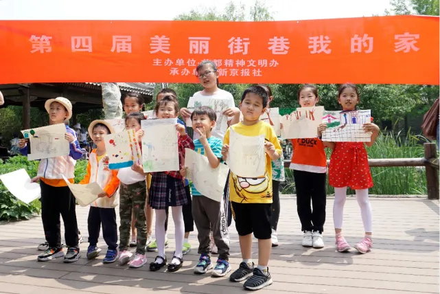 采风前门三里河，小画家画出背街小巷新风貌