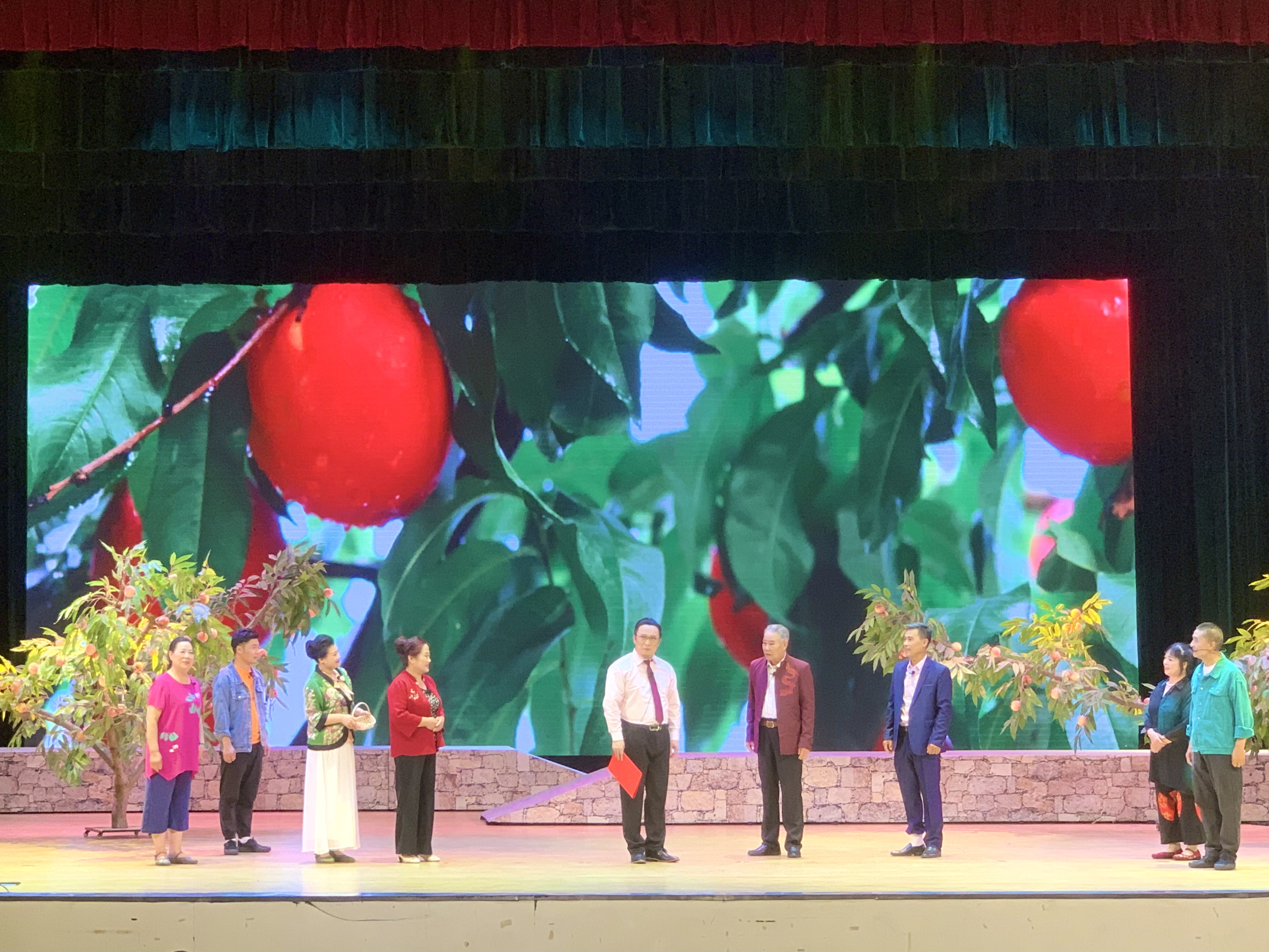 平谷区推出原创现代评剧《国宴桃》献礼“建党100周年”