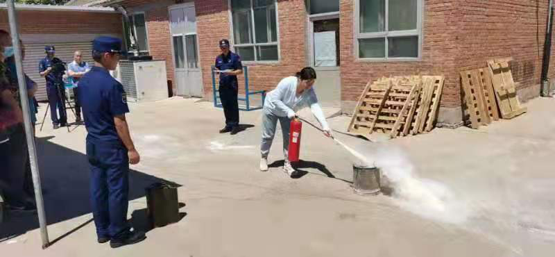 密云区新城子镇开展“一警六员”消防演练