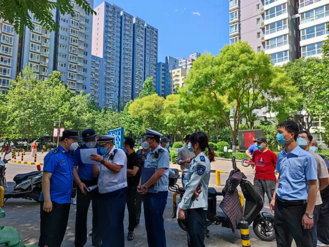 脱鞋下田踩到底--石景山支队通过“五个走”助推科长“走流程”活动走深走实