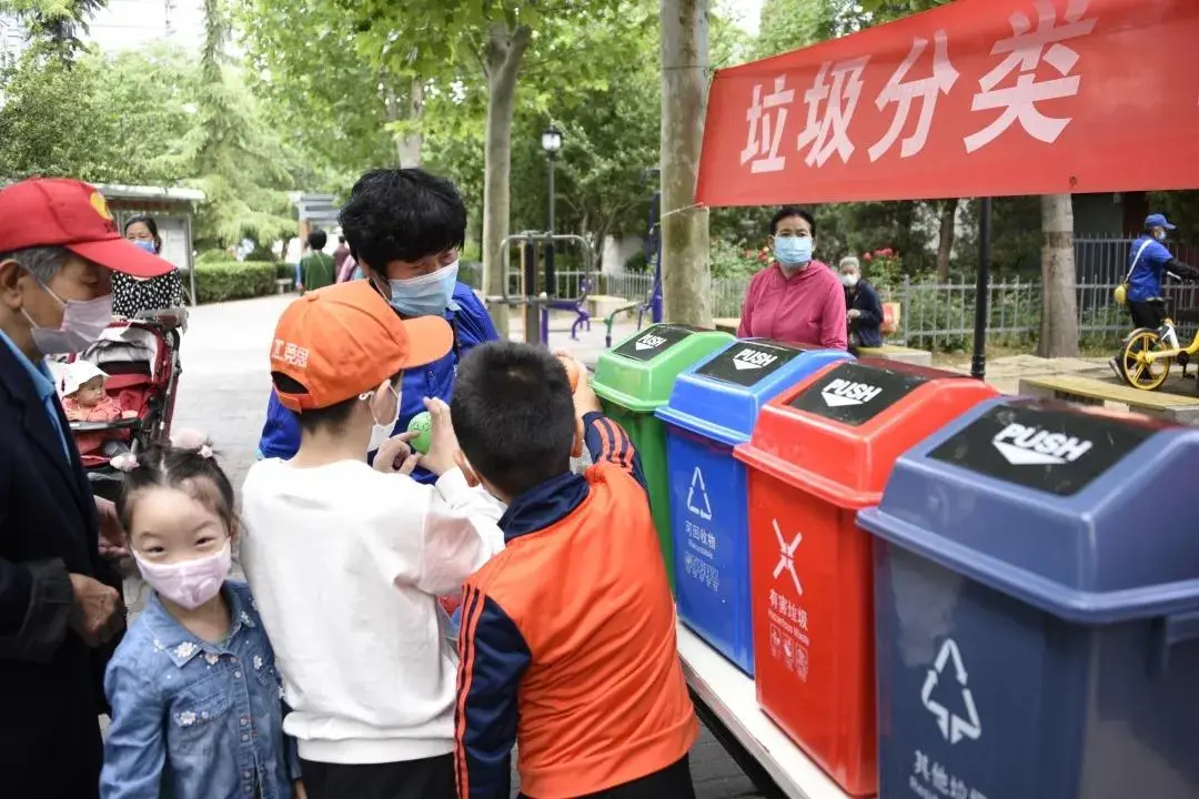 500志愿者参与“盯桶”，推动解决盯守力量不足问题