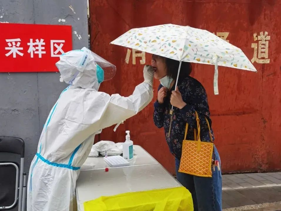 争分夺秒，快字当头，连续作战，坚决打赢疫情防控阻击战！