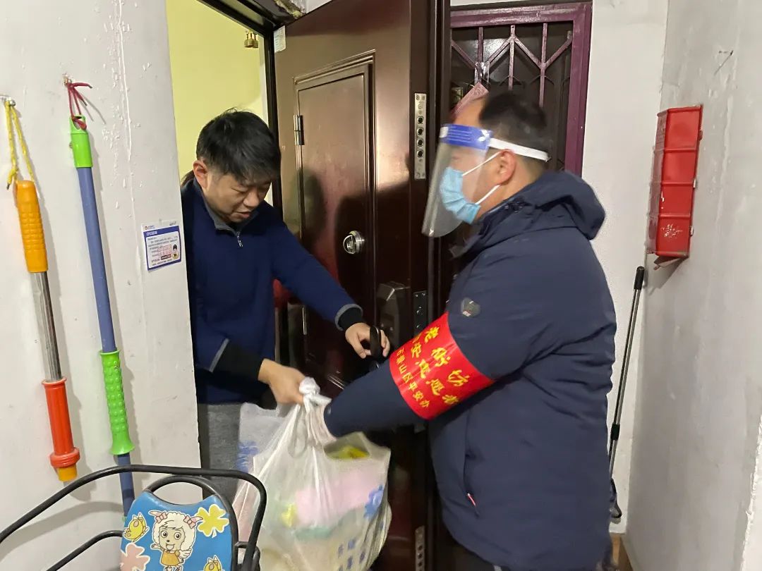 铿锵司法行 战疫“政”能量｜石景山区司法局——贾万宏