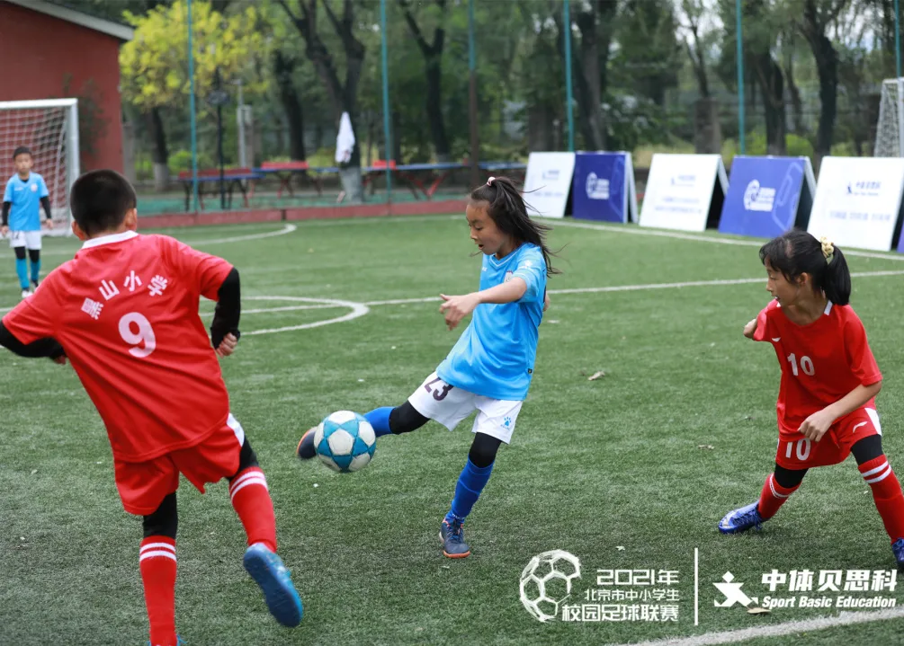 多彩活动阵地 共建文明校园