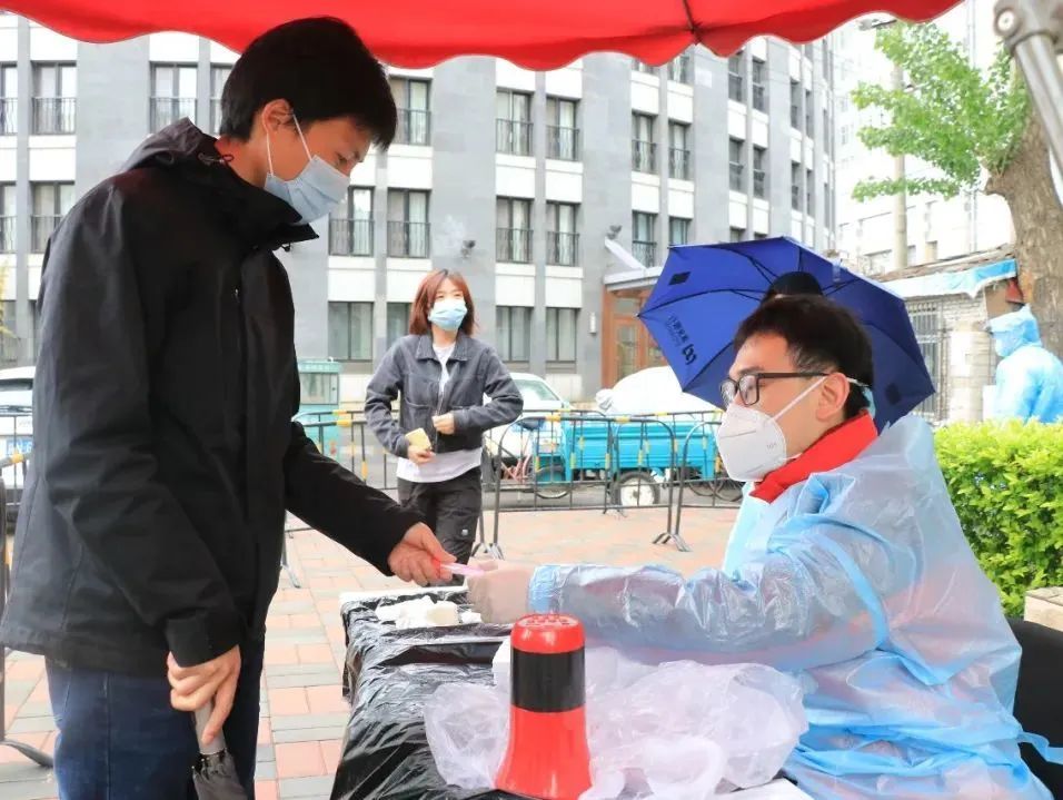 争分夺秒，快字当头，连续作战，坚决打赢疫情防控阻击战！