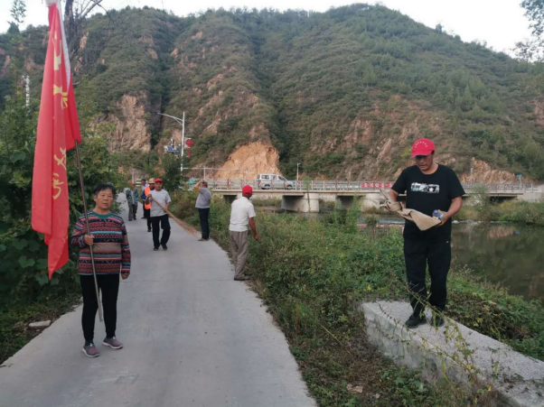 喜迎双节，爱卫同行 密云区大城子镇开展爱国卫生活动