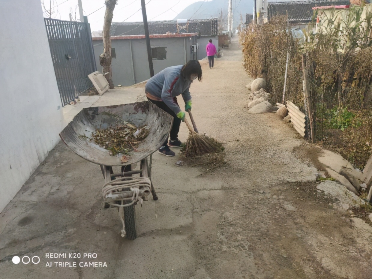 密云区新城子镇开展周末卫生日活动