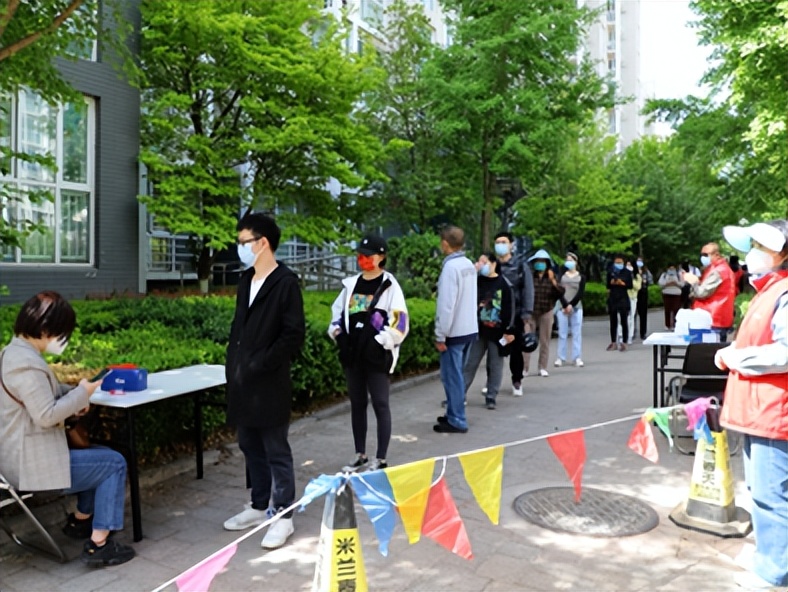 争分夺秒，快字当头，连续作战，坚决打赢疫情防控阻击战！