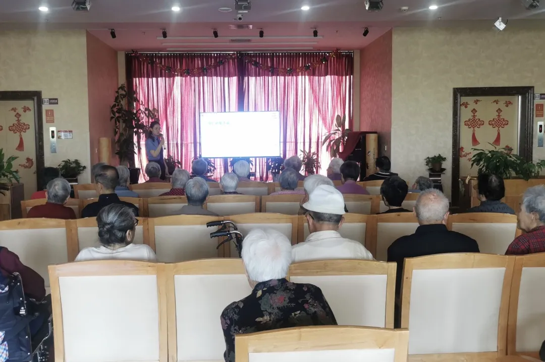 通州区检察院走进养老院开展普法宣传活动