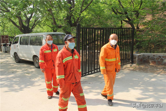 平谷丫髻山景区“五一”首日接待有序 游客可赏夜景
