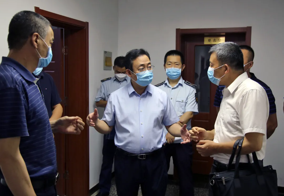 东城区委书记夏林茂检查全区防汛工作