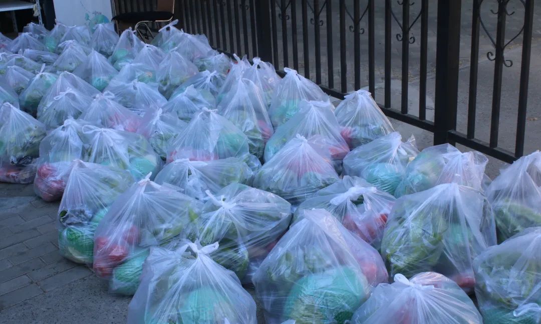 超暖心！“爱心蔬菜包”免费送到家门口