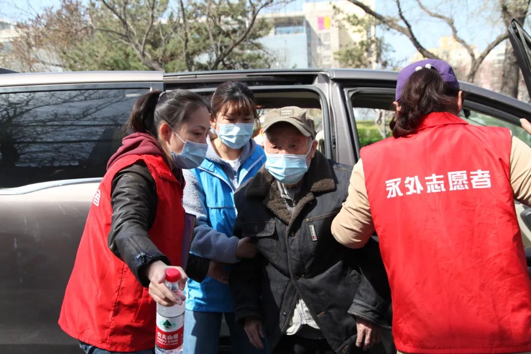 东城全力推进老年人疫苗接种，织密织牢疫情防护安全屏障