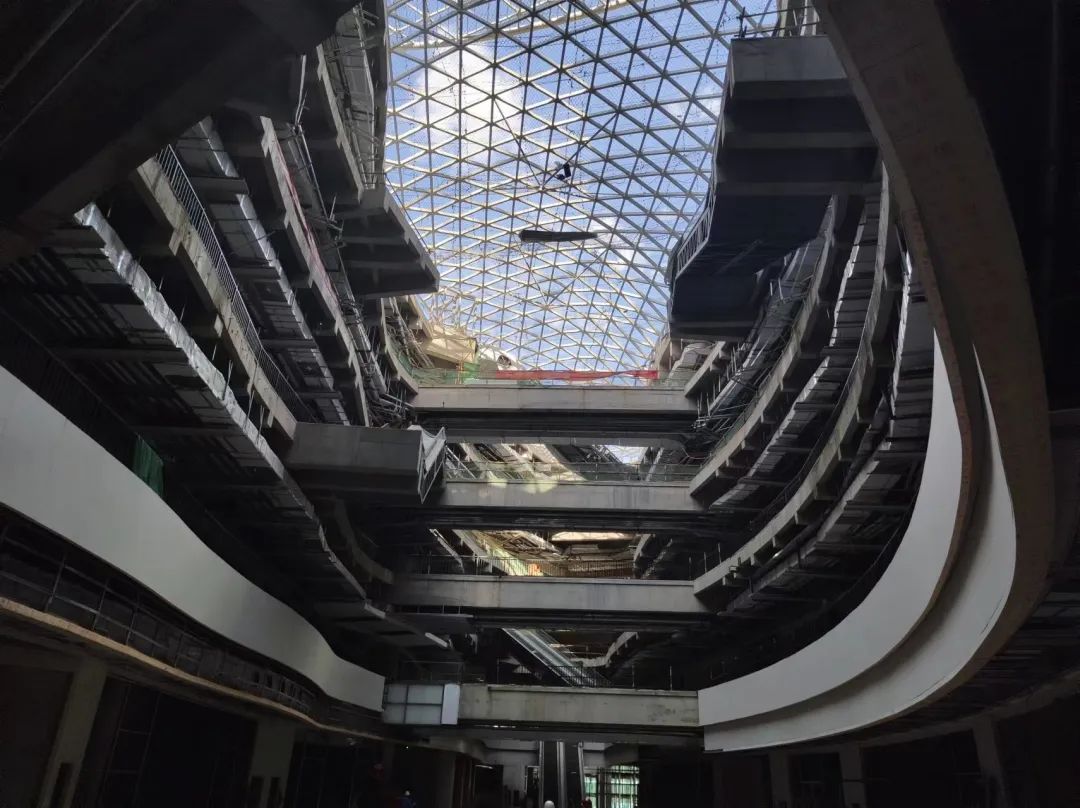 石景山织牢织密施工工地“防疫网”！十一学校、大悦城等重点工程加快建设