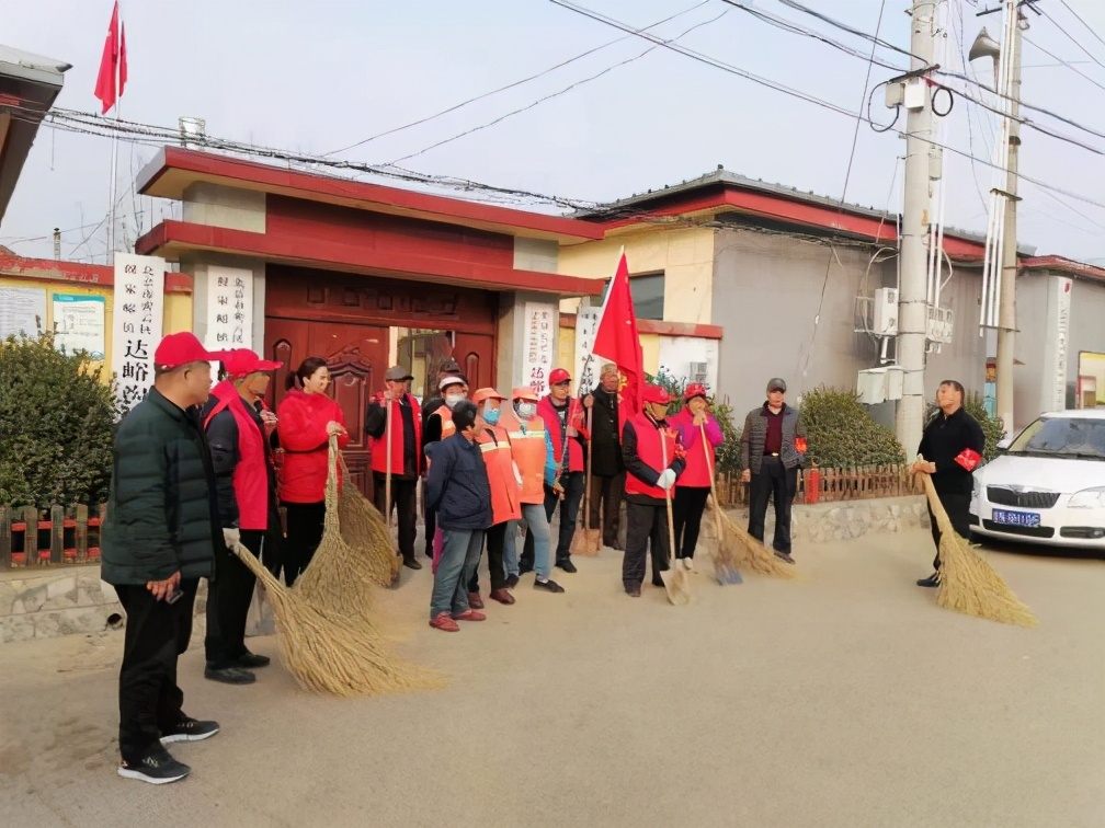 穆家峪镇开展周末大扫除 共享卫生新环境