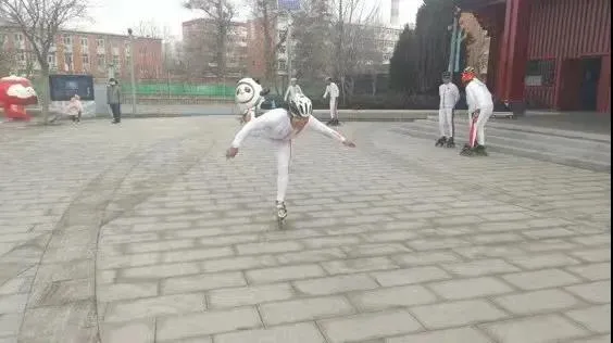 石景山“冬奥社区”：冰雪运动持续升温，开启全民运动新篇章