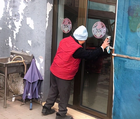 清洁家园，人人参与，健康环境，人人共享——密云区石城镇开展周末卫生大扫除活动