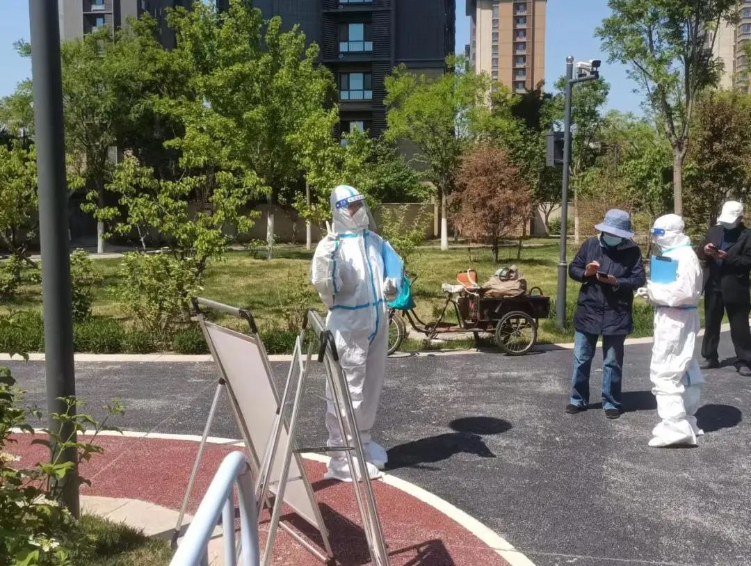 抗疫无假期 我们在“疫”线