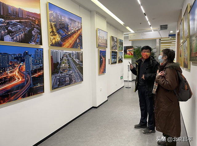 “蝶变·回天”摄影展来了，快去回天会客厅打卡！