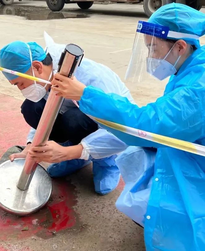 “疫”无反顾！“背奶妈妈”断奶坚守抗疫一线