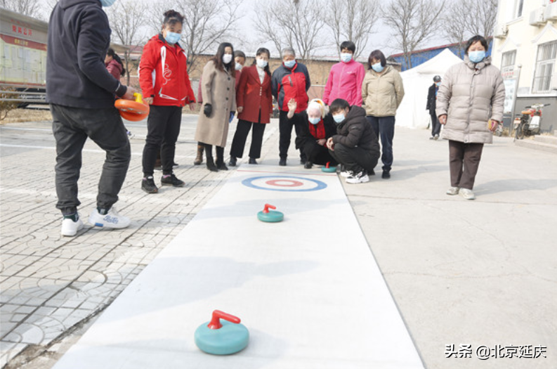 马路宽敞了、文化广场多了、冰雪课程火了......延庆冬奥小镇变了样儿~
