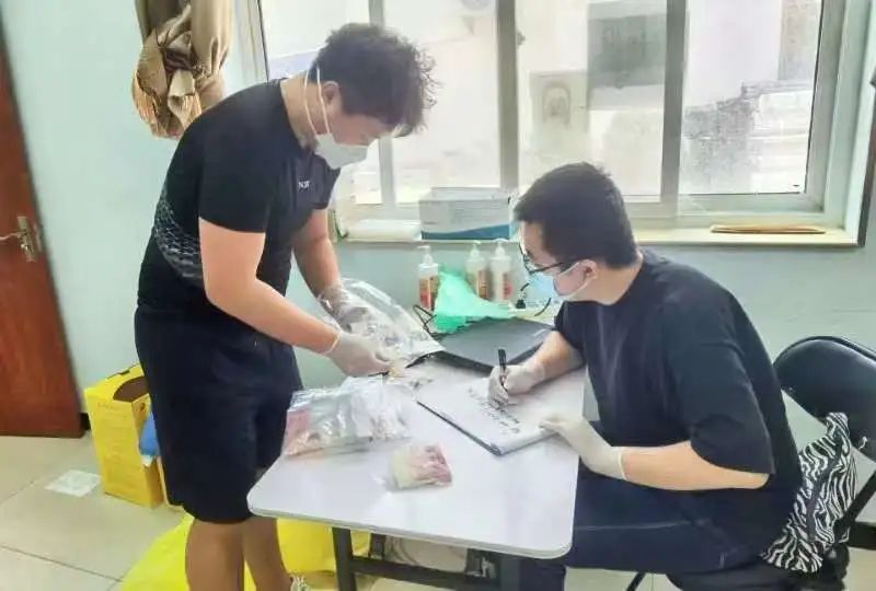 “小黄花”送药团队，谢谢你们！