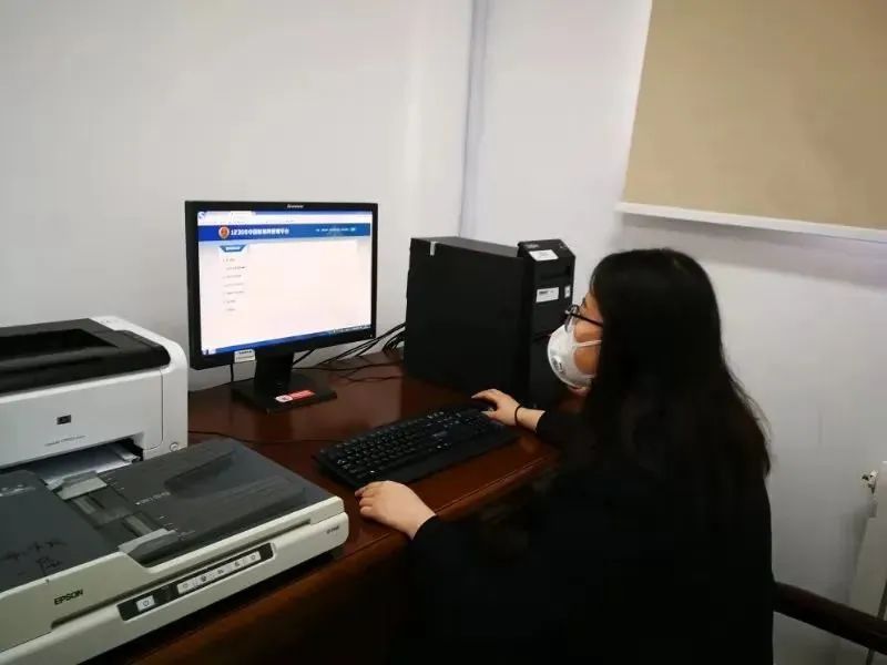 线上线下齐发力，抗疫履职两不误！