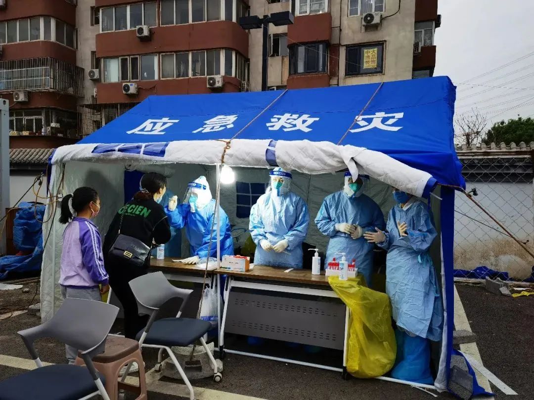 北京法院党员干警积极参与疫情防控