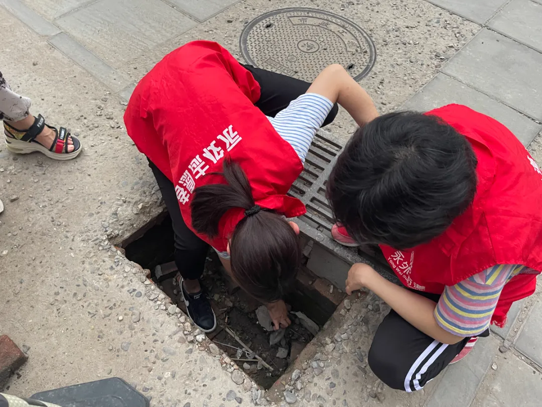 汛期降水频繁，莫慌，“东城社工”送上“平安符”！