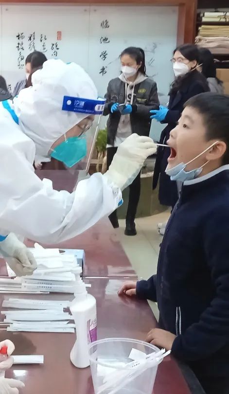 “疫”无反顾！来自东城“大白”的战疫故事——